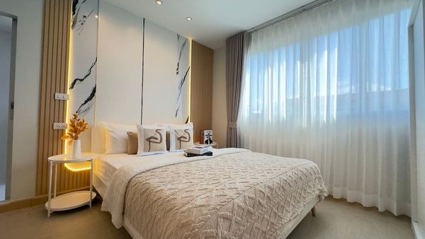 Cheaper than renting l 🏡✨ Try changing the money you pay every month. Lets have an opportunity to have your own property [D Condo On Nut Suvarnabhumi] 📍 Good location next to Lat Krabang Road 💸 Installments starting at only 6,xxx baht/month*