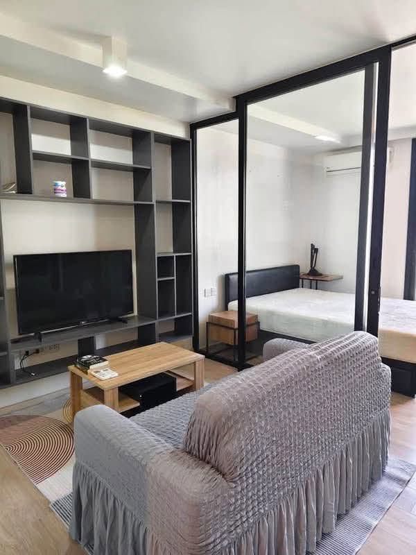 Maestro 02 Ruamrudee Project (Maestro 02 Ruamrudee) luxury condo, few units, private, good society, excellent location, convenient travel. Ready to move in, available from October 22 onwards!