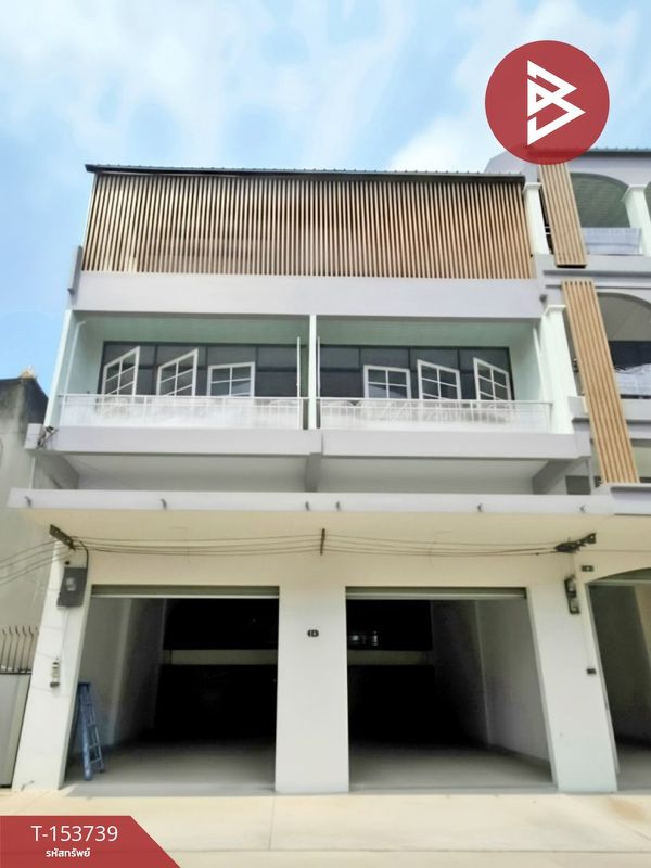 Commercial building for sale, 3.5 floors, starting area 26 sq m, Tha Rap, Phetchaburi.