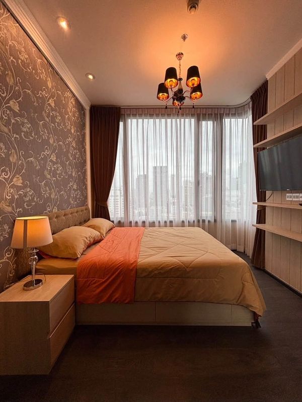 คอนโดให้เช่า : The Edge Sukhumvit 23(BTS Asoke อโศก )MK-02 line @livingbkk