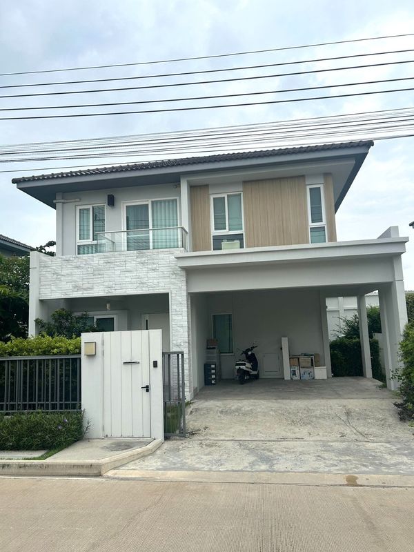 🏡 บ้านเดี่ยว 2 ชั้น 3 ห้องนอน ทำเลกรุงเทพกรีฑา–มอเตอร์เวย์ เดินทางเชื่อมต่อโซนลาดกระบัง พระราม 9 
