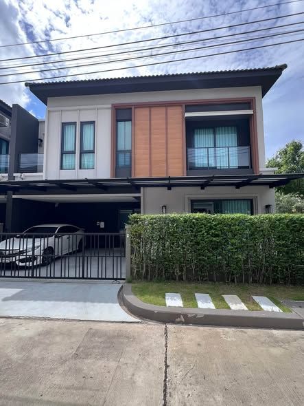 Single house for rent Grande Pleno Krungthep Kreetha - 4 bedrooms