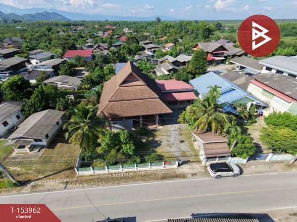 Single house for sale next to the road, area 2 ngan 14 sq m, Chom Thong, Chiang Mai.