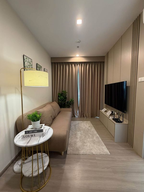 ให้เช่าคอนโด The Base Thonglor–Phetchaburi — 1 ห้องนอน 32.37 ตร.ม. ชั้น 9 (ห้องใหญ่ แต่งครบ บิวท์อินสวย ตรงข้าม รพ.กรุงเทพ ใกล้อโศก-ทองหล่อ)