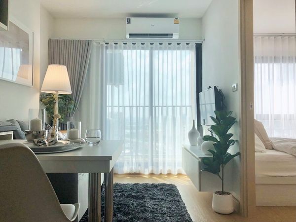 📍✨ Rich Park Triple Station | For Rent 🏡✨ Modern condominium in the Suan Luang area, offering convenient city living with easy access to public transportation, shopping malls, restaurants, and lifestyle destinations. 🌆🚇