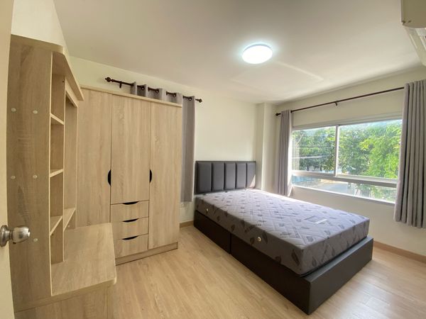 For rent, Ploen Ploen Condo, Tiwanon-Pak Kret, corner room, 2 bed, ready to move in.
