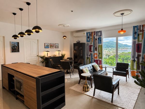Chic Urban Sanctuary | 136.6 sqm 3-Bed Foreign Freehold Unit with Mountain Views (THB 10M)