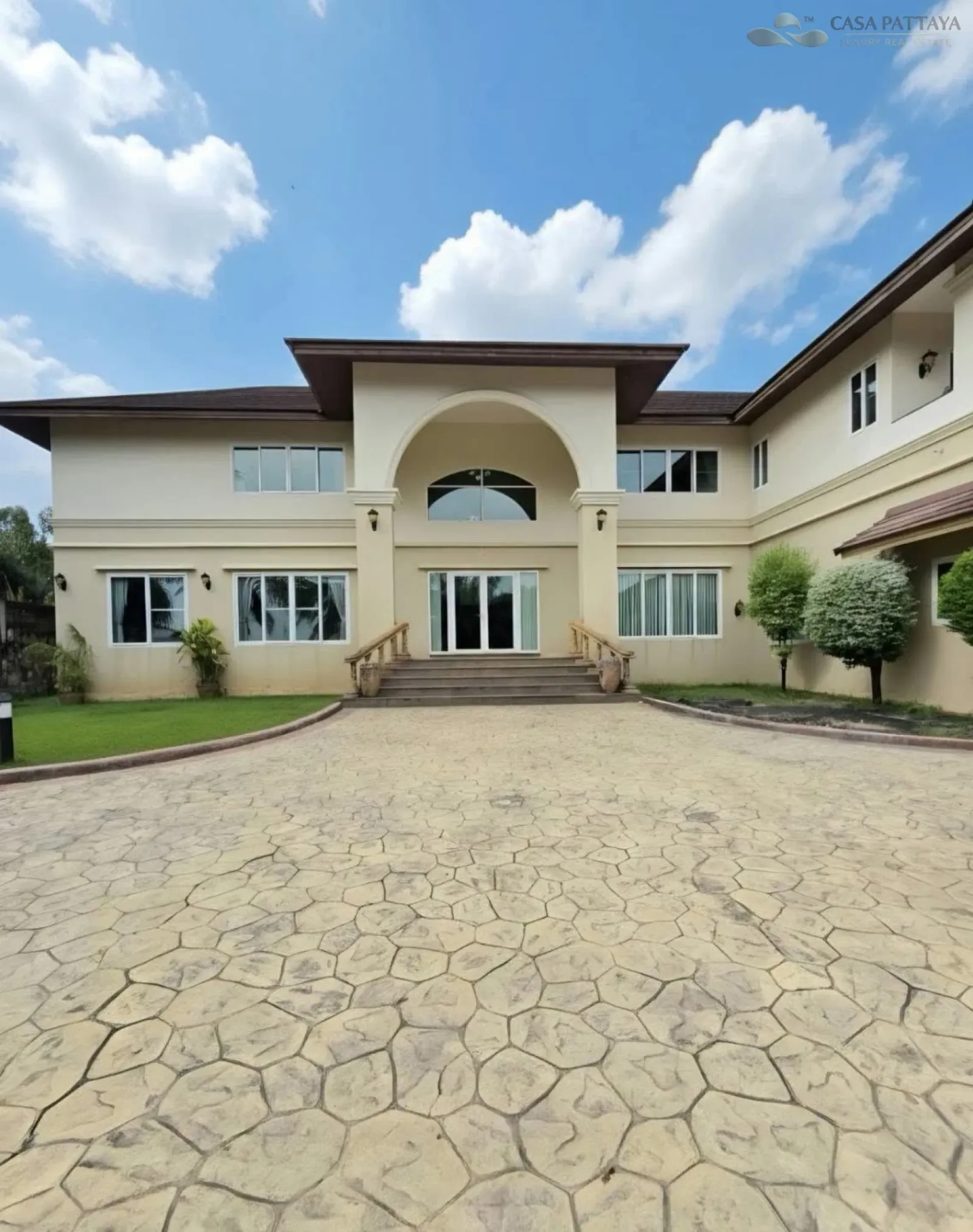 Exclusive Private Pool Villa for Sale in Mabprachan with Expansive Garden