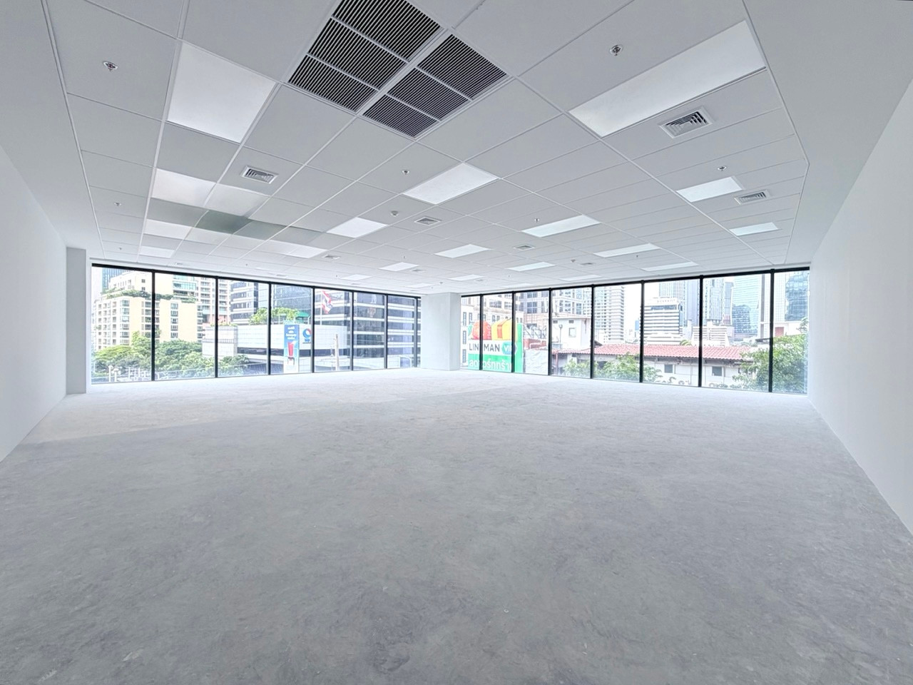 New Grade A Office, near BTS Chong Nonsi / MRT Lumphini New Grade A Office, near BTS Chong Nonsi / MRT Lumphini