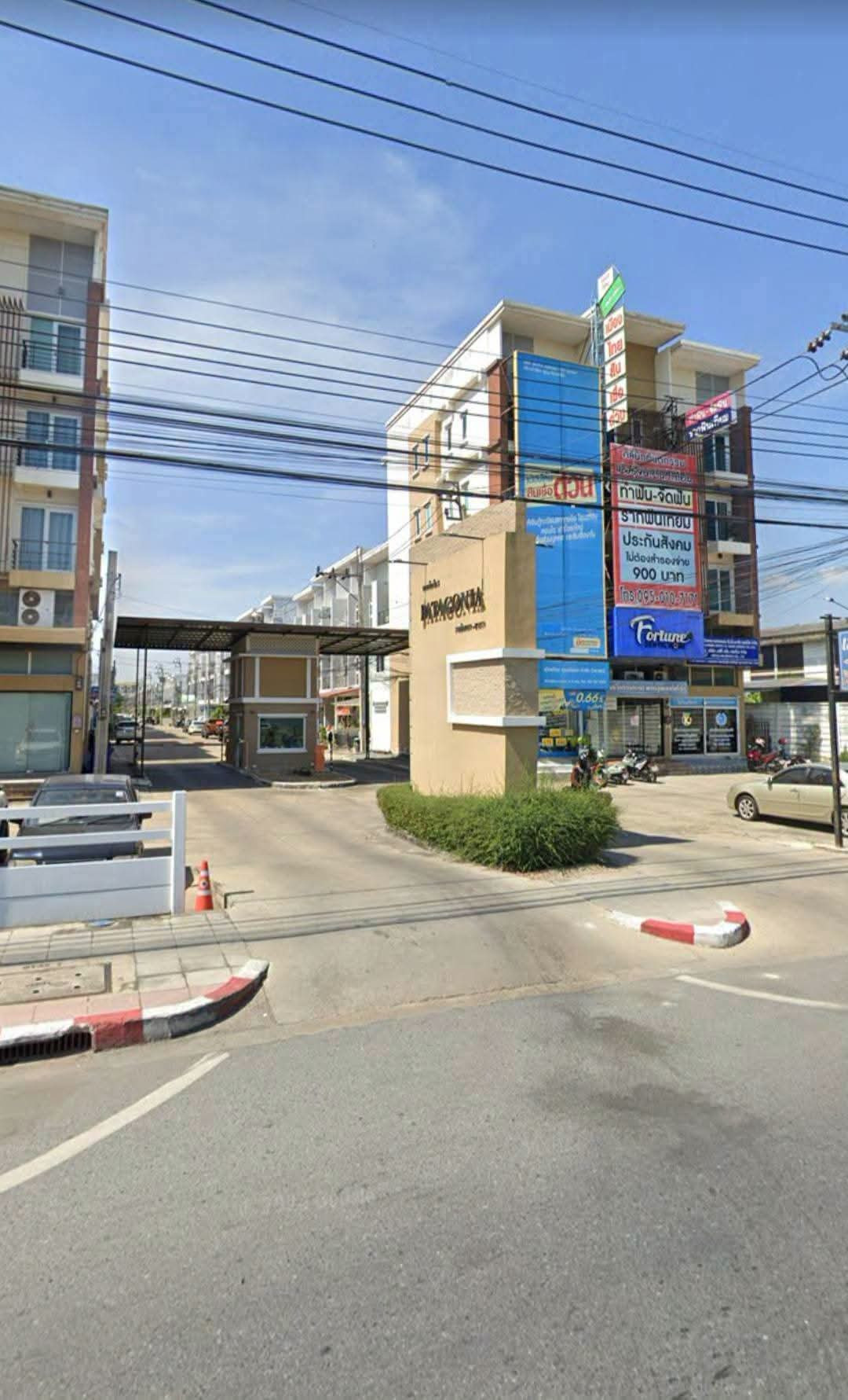 🔥 House for rent, 3 bedrooms, only 11,500 baht/month! 🔥 🏡 Patagonia 3 Ramindra–Samwa The house is in front of the project, main road at the beginning of the alley 🛏 3 bedrooms | 🛁 2 bathrooms | ❄️ 3 air conditioners 🛋 Spacious living room With TV shelf 🍳  – รูปที่ 3