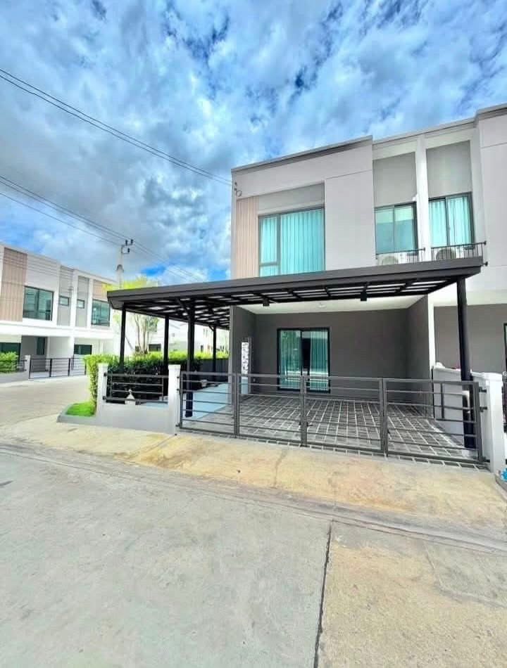 🏡ทาวน์โฮมโครงการ พลีโน่ สุขุมวิท บางนา 3 🌟ตกแต่ง build in พร้อมเข้าอยู่  ❄️เครื่องปรับอากาศครบทุกห้อง 