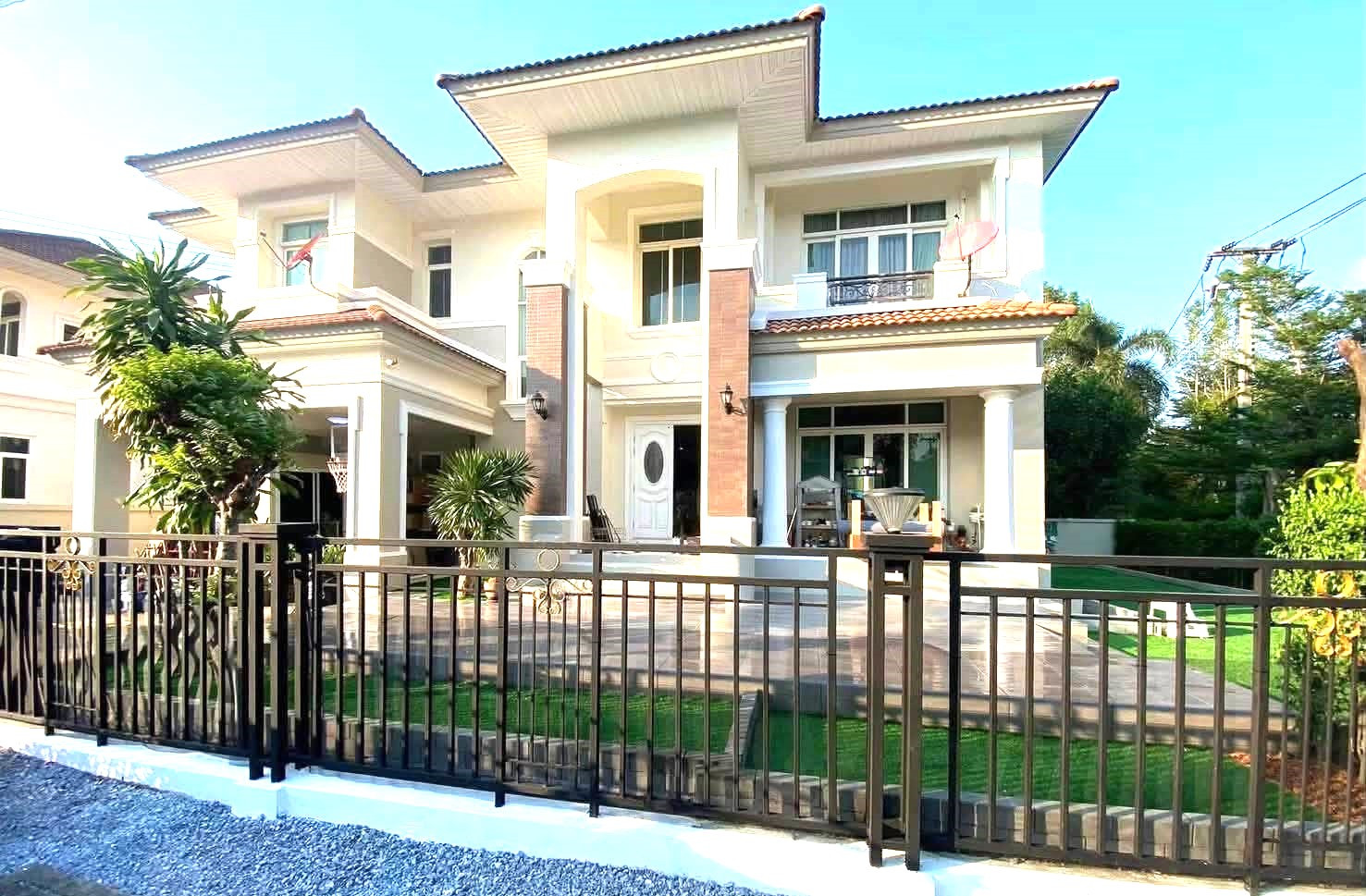 Single house for sale, The Grand, Park Ville zone, The Grand Rama2- Park Ville (area 110 sq m.), Rama 2, house ready to move in.
