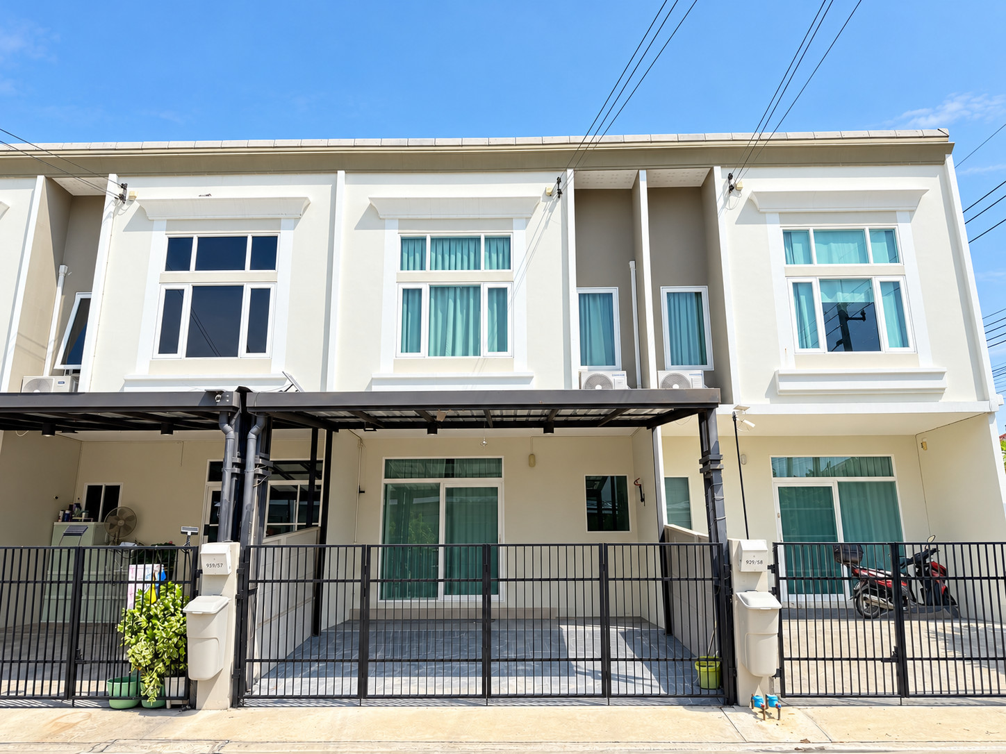 🏡 ทาวน์โฮม 2 ชั้น ฟังก์ชันลงตัว ราคา 2.15 ล้านบาท เชื่อมต่อถนนประชาอุทิศ ถนนสุขสวัสดิ์