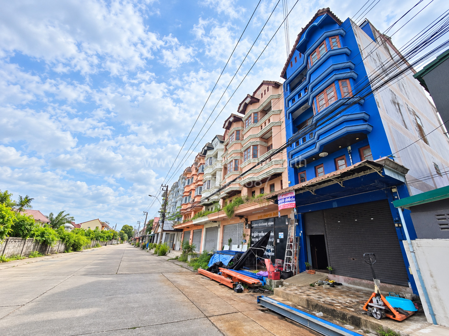 อาคารพาณิชย์ 3ชั้น หมู่บ้านทาวน์แอนด์คันทรี่ ทำเลดี ใกล้โรงเรียนเซนต์เทเรซา หนองจอก ,ตลาดนัดปากซอยอยู่วิทยา – รูปที่ 2