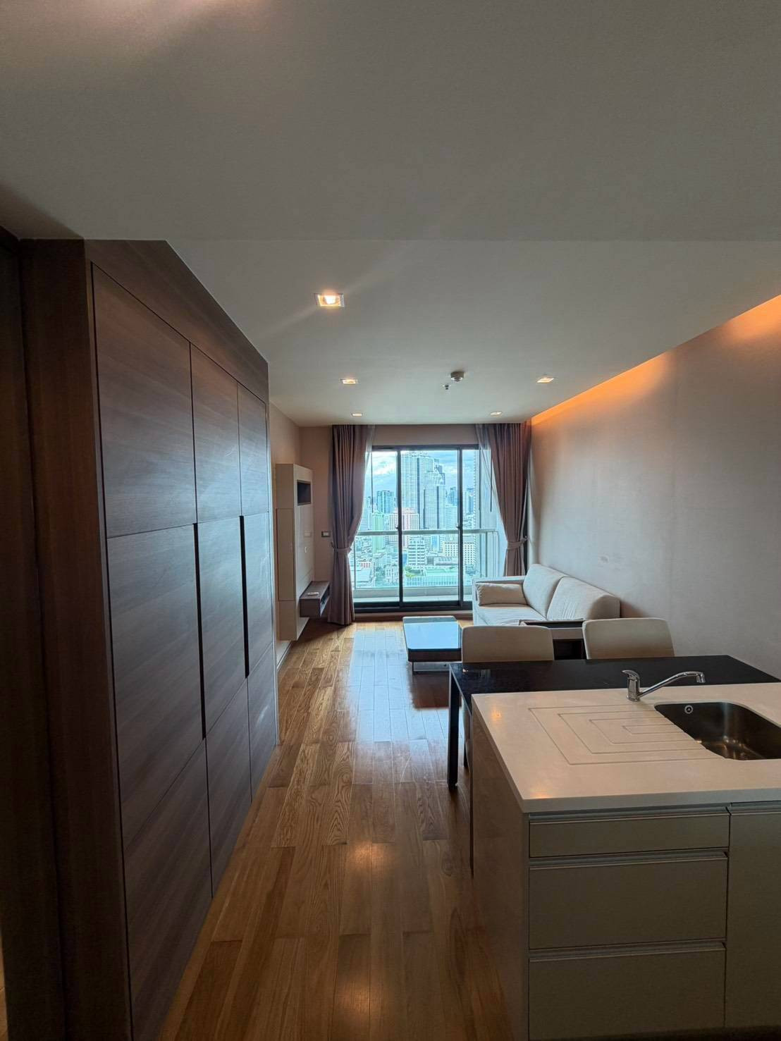 TWP994 For Rent |The Address Sathorn 1 Bedrooms