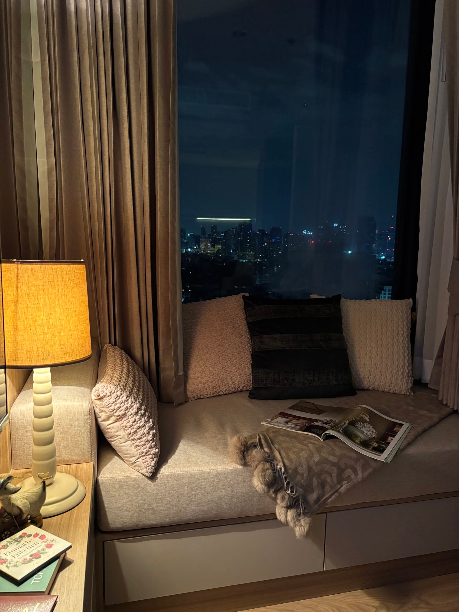 ให้เช่า Noble Form Thonglor  1 Bed High Ceiling with Daybed สไตล์ Cozy & Homey  – รูปที่ 3