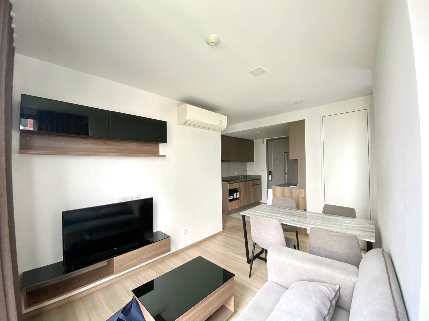 Hot Deal 2 bedrooms for rent at Taka Haus ekkamai 10