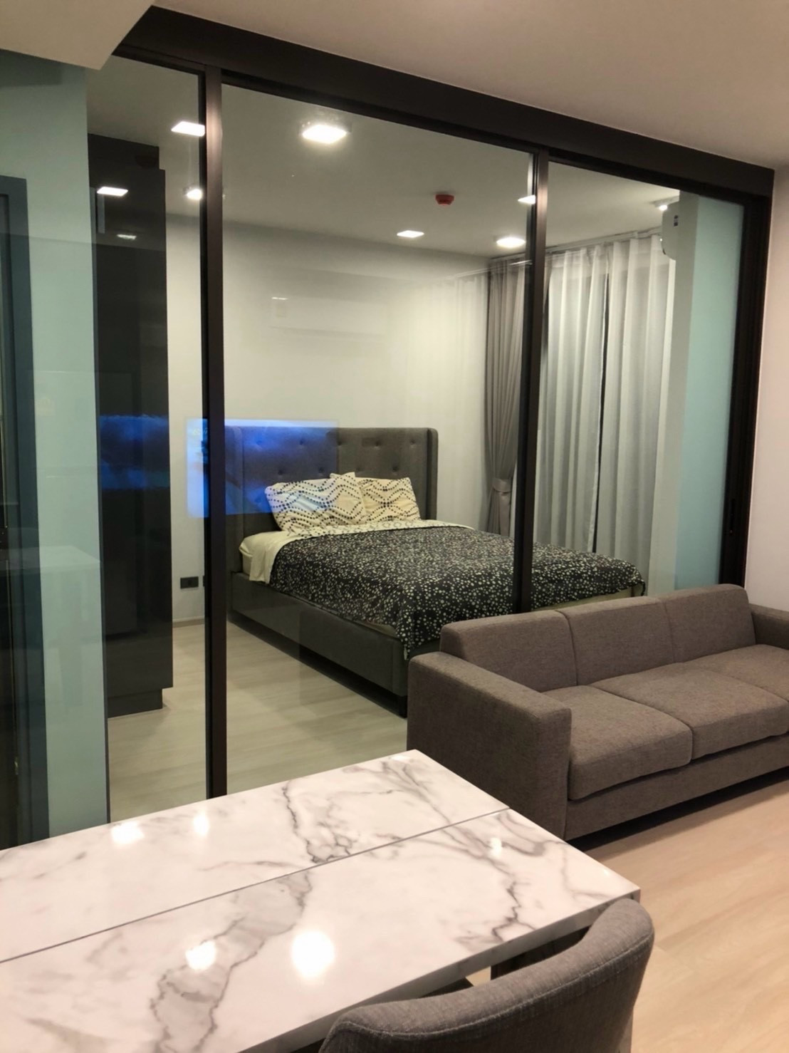 For Rent!! Venio Sukhumvit 10 Low Rise Condo 8 floors  Rent Price!! 21,000฿ per month❤️‍🔥 1 Bedrooms 1 Bathroom size 34 sq.m. Contract  Aomam (agent) Tel./Line id : 0955871692 WhatsApp : +66 95 587 1692 – รูปที่ 3