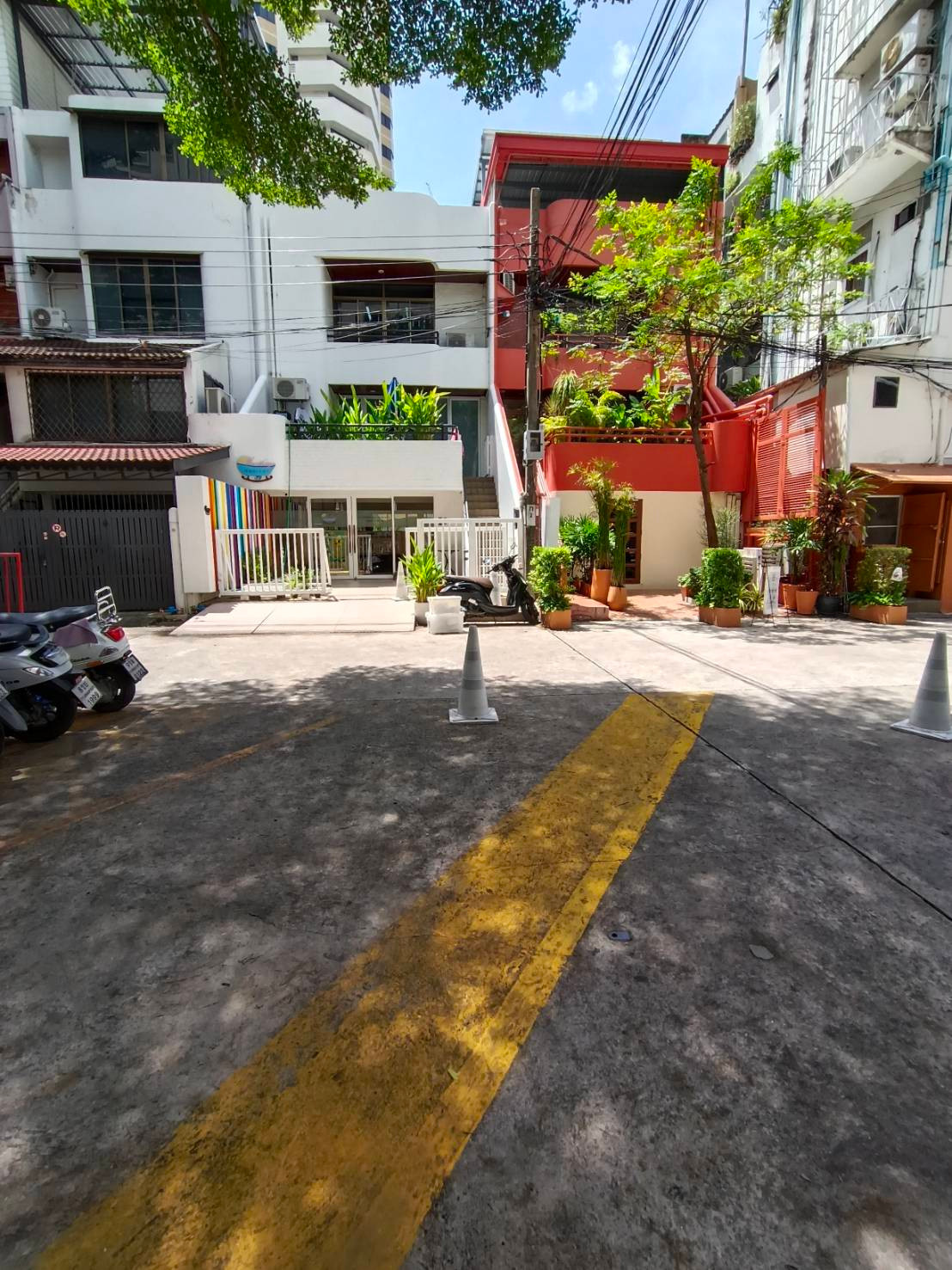 พื้นที่ยังไม่ตกแต่ง 319 ตรม. เป็นอาคารพาณิชย์ 3 ชั้น มีดาดฟ้า BTS พร้อมพงษ์ – รูปที่ 2