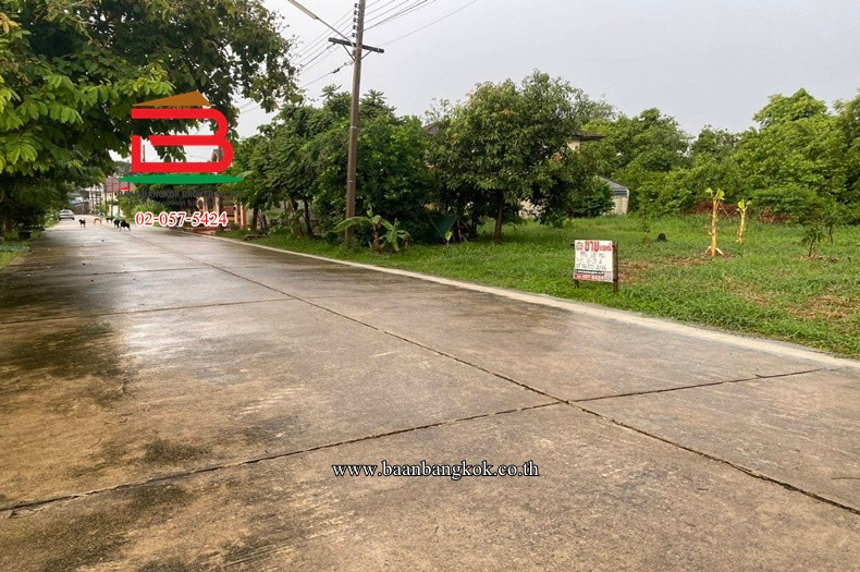 Vacant land, Muang Ake, Soi Aek Burapha 8, Intersection 3, area 100 sq m, good location, near Rangsit University, Phahon Yothin Road, Lak Hok Subdistrict, Mueang Pathum Thani District, Pathum Thani.