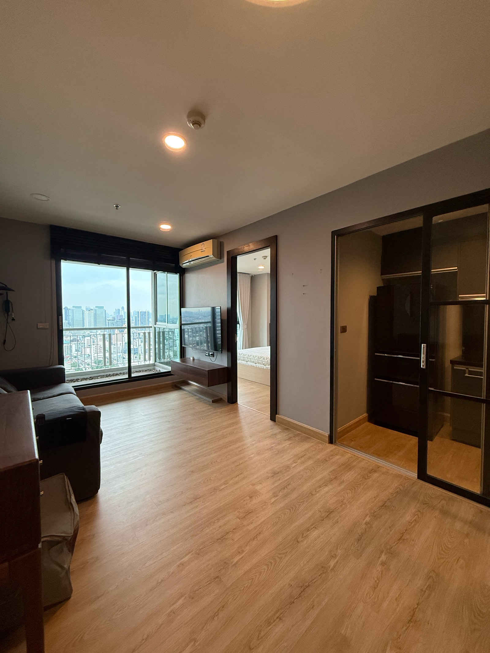 Rhythm Ratchada, next to MRT Ratchada, very convenient to travel, urgent!!!!!🔥🔥🔥 For rent🔥 18,000 baht For rent!! 🔥18,000 baht . ✅ Room size 46 sq m ✅ Room 1 bedroom, 1 bathroom ✅ Clearly separated rooms ✅ Complete electrical appliances, ready to move in  – รูปที่ 2