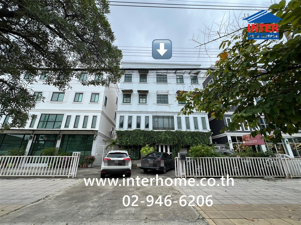 Commercial building 3.5 floors, 62.5 sq m. Commercial building near Thonburi Market (Sanam Luang 2), Phutthamonthon Sai 3 Road, Thawi Watthana Road, Thawi Watthana District, Bangkok.
