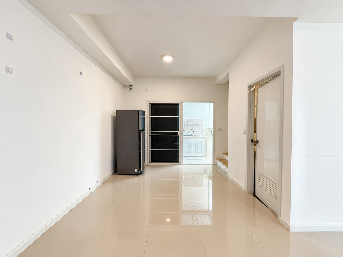 🏡 ทาวน์โฮม 2 ชั้น ฟังก์ชันลงตัว ราคา 2.15 ล้านบาท เชื่อมต่อถนนประชาอุทิศ ถนนสุขสวัสดิ์ – รูปที่ 4