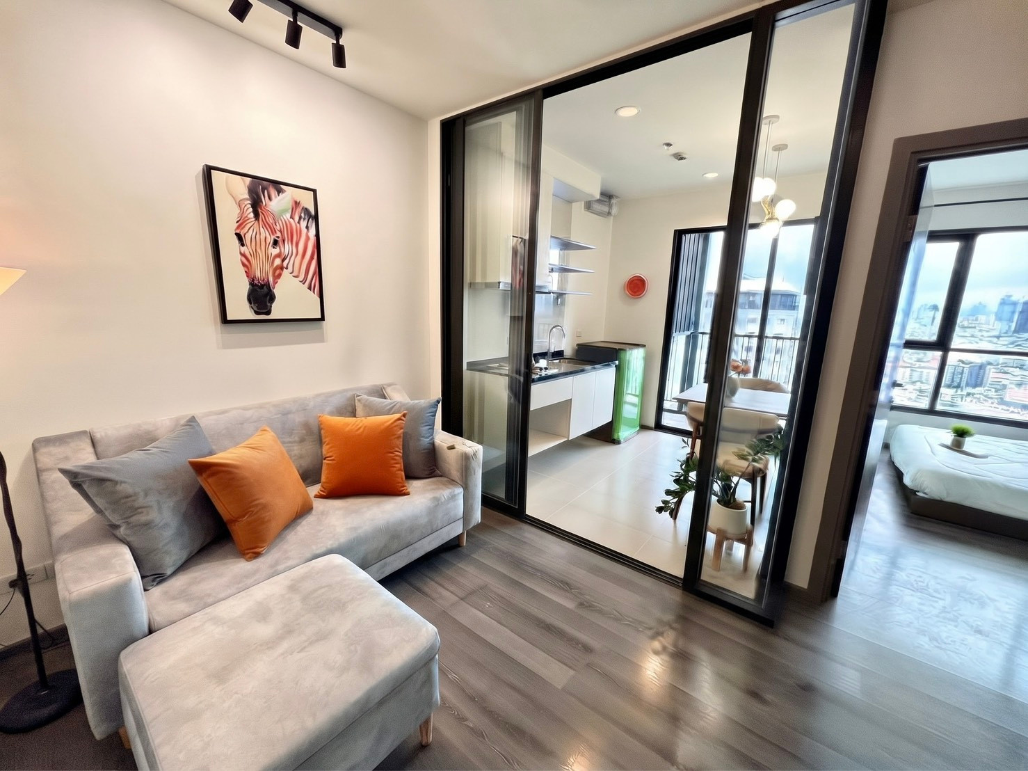 ห้องว่าง The Base Park East near BTS On Nut l ให้เช่า เดอะเบส พาร์คอีสต์ สุขุมวิท 77