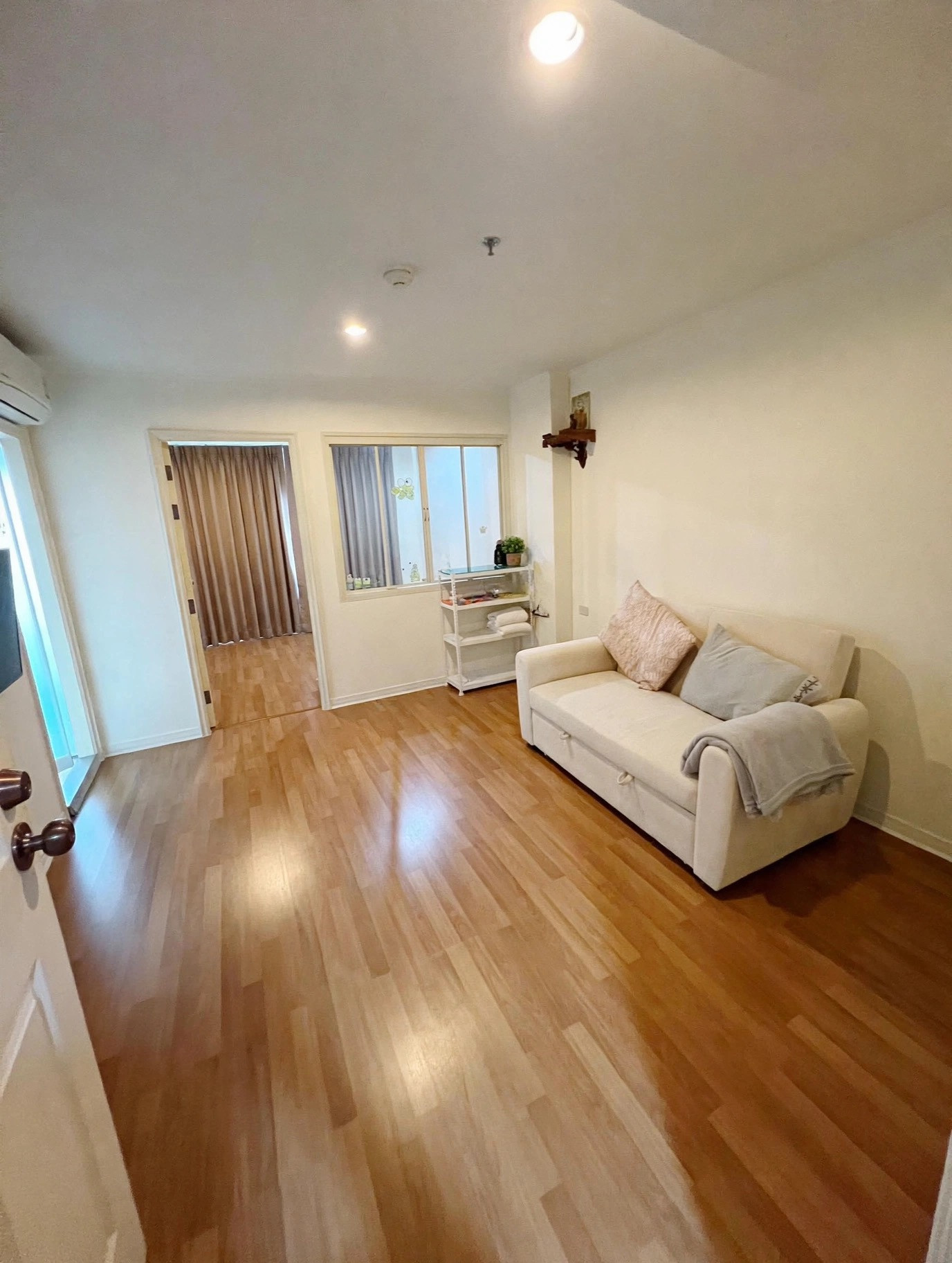 🏡 ขายคอนโด ลุมพินี เพลส ปิ่นเกล้า 1 ✨ ห้องเปล่า พร้อมให้คุณออกแบบความสุขในแบบของตัวเอง! 📍 Lumpini Place Pinklao 1 ขนาด 35 ตารางเมตร | ชั้น 7 🤍 ห้องเปล่า แต่งได้ตามสไตล์ที่ชอบ ไม่ต้องยึดติดกับการตกแต่งเดิมๆ 🏡 ขายคอนโด ลุมพินี เพลส ปิ่นเกล้า 1 ✨ ห้องเปล่า พร้อมให้คุณออกแบบความสุขในแบบของตัวเอง! 📍 Lumpini Place Pinklao 1 ขนาด 35 ตารางเมตร | ชั้น 7 🤍 ห้องเปล่า แต่งได้ตามสไตล์ที่ชอบ ไม่ต้องยึดติดกับการตกแต่งเดิมๆ
