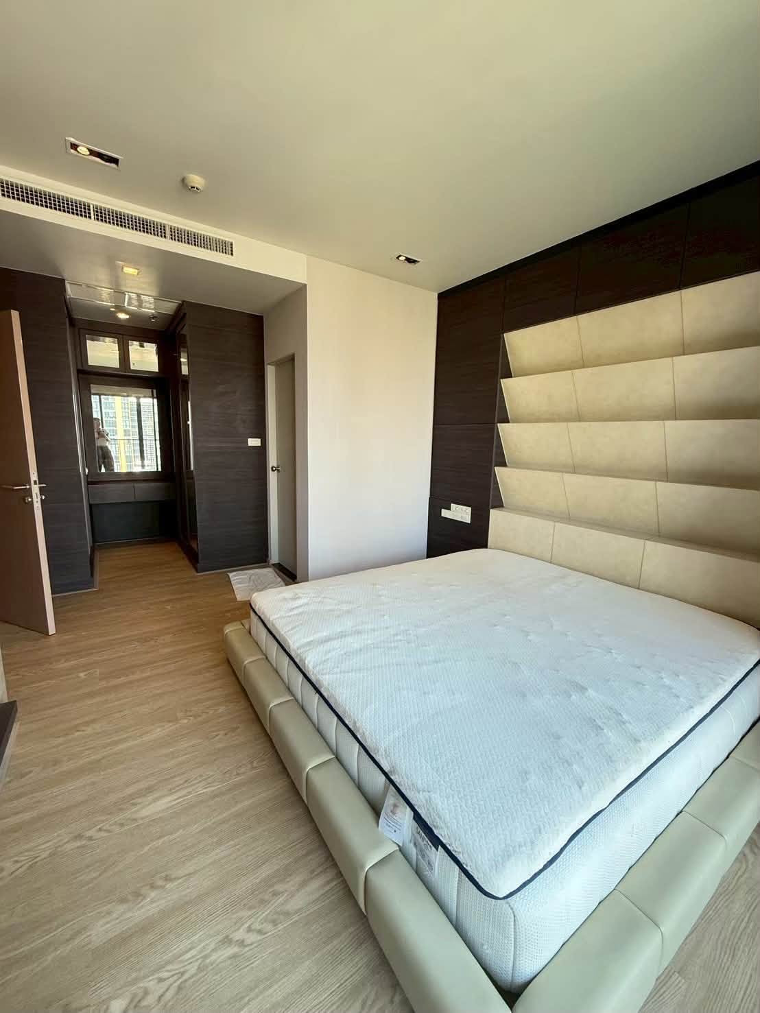 BLL-621✨MEGA DEAL✨ห้องว่าง✨ให้เช่าคอนโด Noble Solo 30,000 THB/Month 