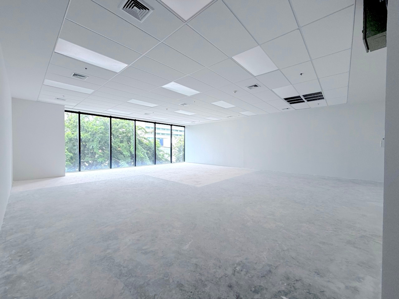 New Grade A Office, near BTS Chong Nonsi / MRT Lumphini