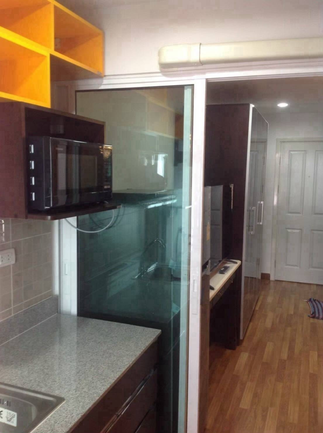 ให้เช่าคอนโด  รีเจ้นท์โฮม สุขุมวิท 81 (Regent Home Sukhumvit 81)  ตึก B ชั้น 6  พื้นที่ 28 Sqm  แบบห้อง 1BD  (1 นอน 1 น้ำ)   เฟอร์นิเจอร์ เครื่องใช้ไฟฟ้าครบ พร้อมอยู่ วิว สระสวน ค่าเช่า 12,000 บาท/เดือน – รูปที่ 3