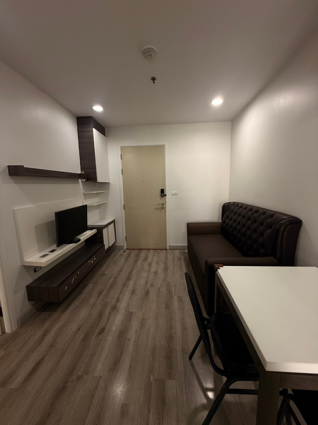 🔥 FOR SALE | CENTRIC SATHORN–ST. LOUIS Ready to Move In | 1 Bedroom | 14th Floor | Prime City Location  (IQI-C009)