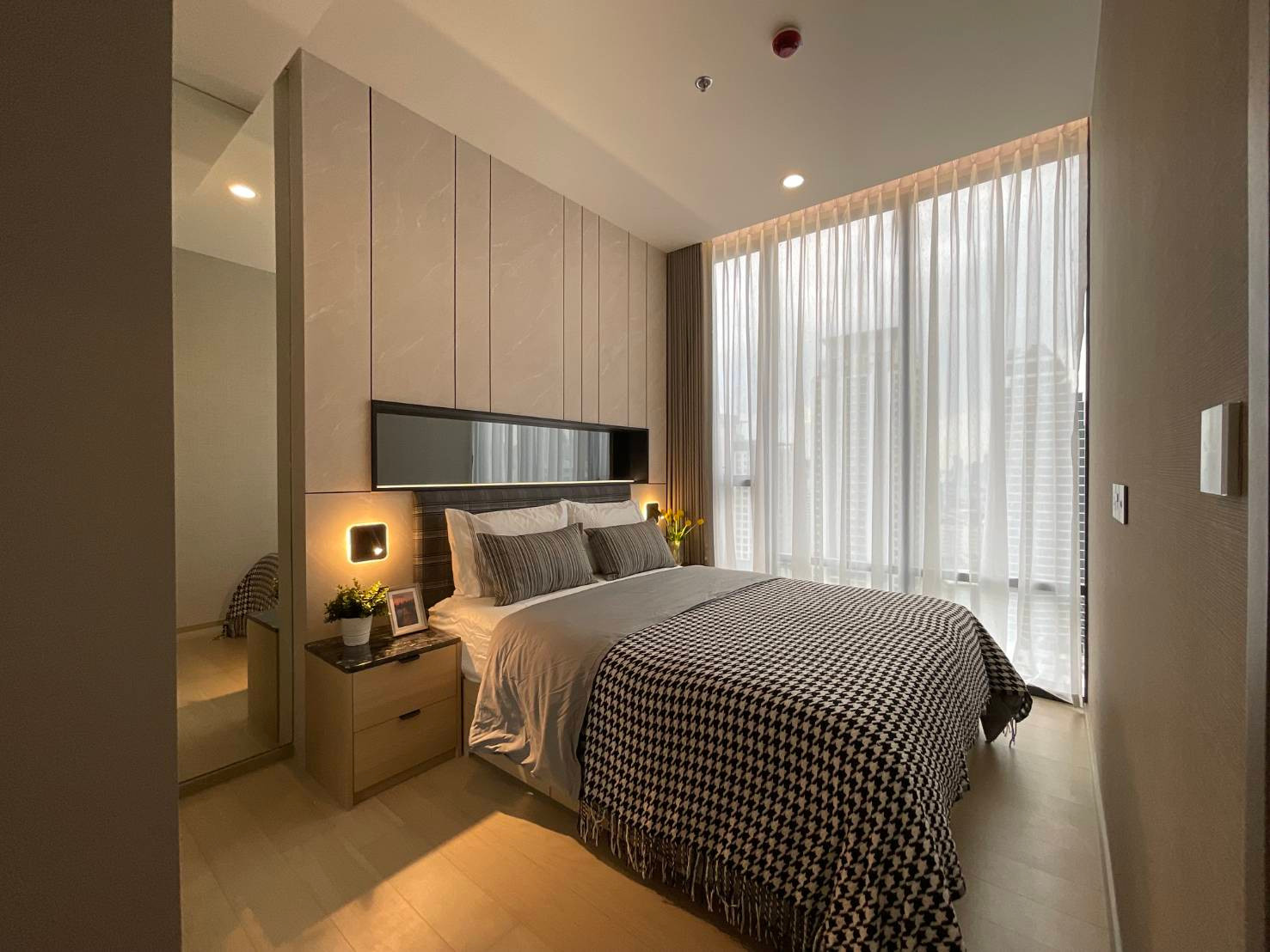 🔥Available Now🔥 Garden view The Extro Phayathai Rangnam 1B1B 36sqm. 35K/Month Call Ms.Angel(Aumi)0658209572