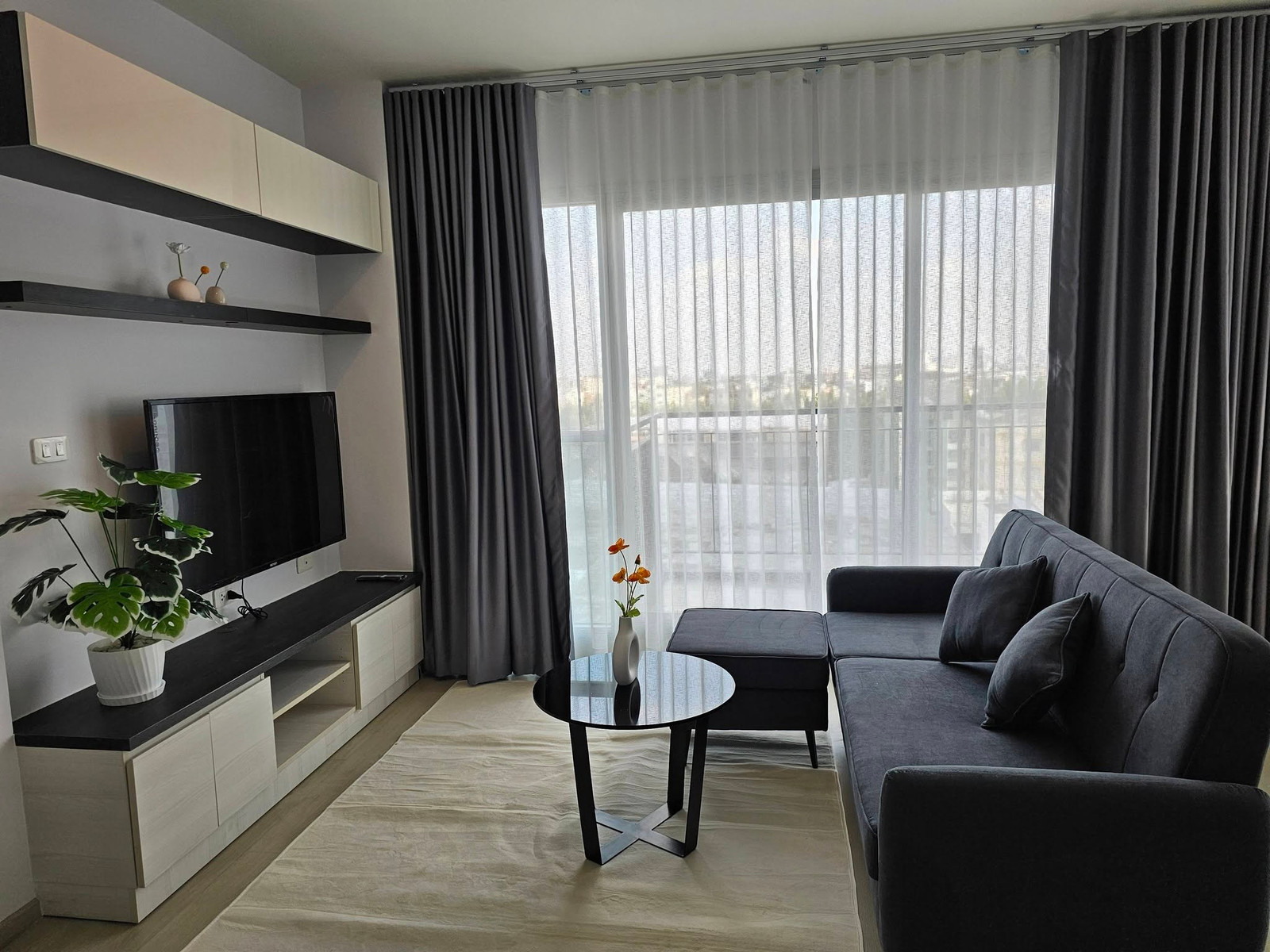RC103326 Condo 2 beds newly renovated for rent at Life Ratchadapisek ใกล้ MRT ห้วยขวาง 500 เมตร