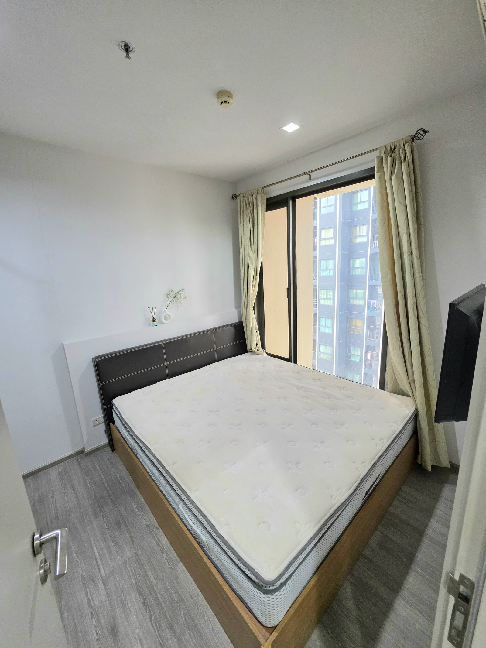 ให้เช่า NYE by Sansiri ใกล้ BTS วงเวียนใหญ่ 16,000/เดือน – รูปที่ 2