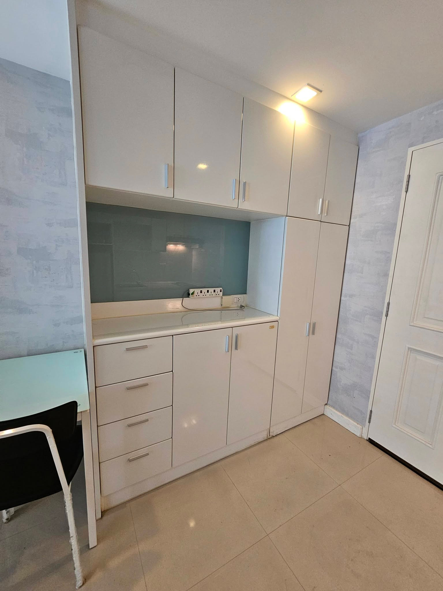 🔥 ขายคอนโดทำเลทองหล่อ | THE CLOVER THONGLOR RESIDENCE 🔥 1 Bedroom | 39.35 ตร.ม. | ชั้น 7 | Pool View (IQI-C013) – รูปที่ 4