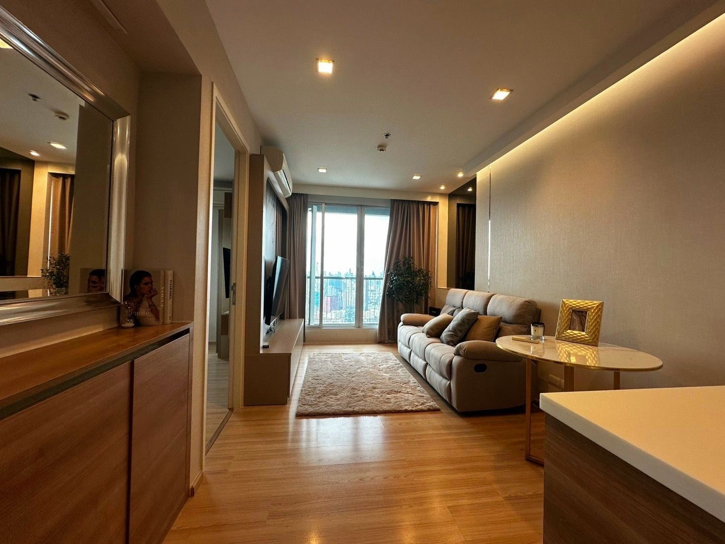 🔥 FOR RENT  :  Rhythm Phahol-Ari Condo 🔥