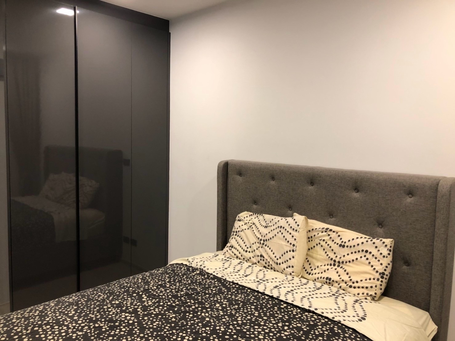 For Rent!! Venio Sukhumvit 10 Low Rise Condo 8 floors  Rent Price!! 21,000฿ per month❤️‍🔥 1 Bedrooms 1 Bathroom size 34 sq.m. Contract  Aomam (agent) Tel./Line id : 0955871692 WhatsApp : +66 95 587 1692