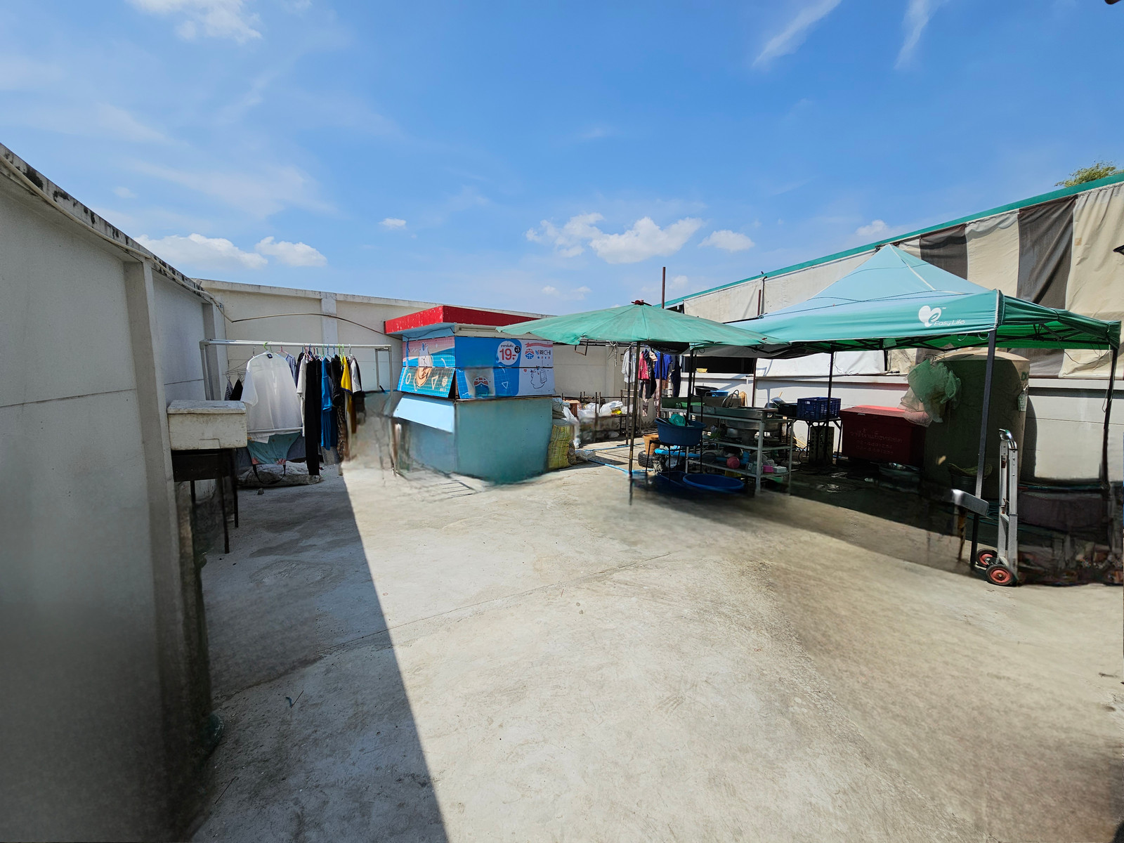 Urgent sale! corner commercial building Prime location at Chamber of Commerce Circle, next to 7-11.