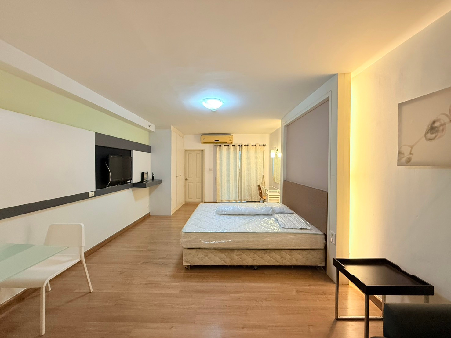 🚝 MRT สายสีเหลือง สถานีศรีอุดม 650 ม. 📍ติดถนนศรีนครินทร์ ตรงข้าม Novotel Hotel 