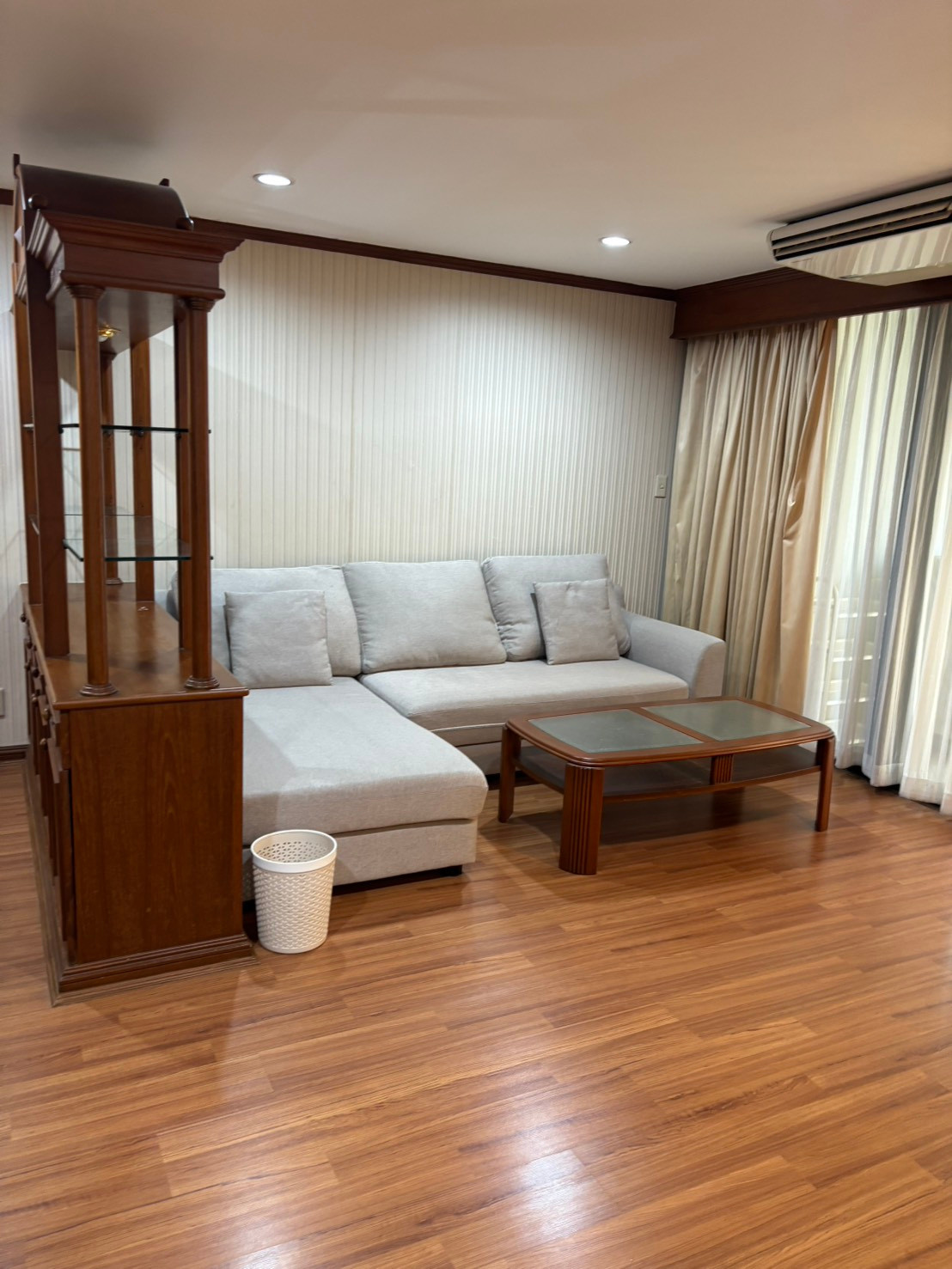💗For Sale Acadamia Grand Tower classic room fully furnished good price DS2756 | Line @Dstay 💗For Sale Acadamia Grand Tower classic room fully furnished good price DS2756 | Line @Dstay