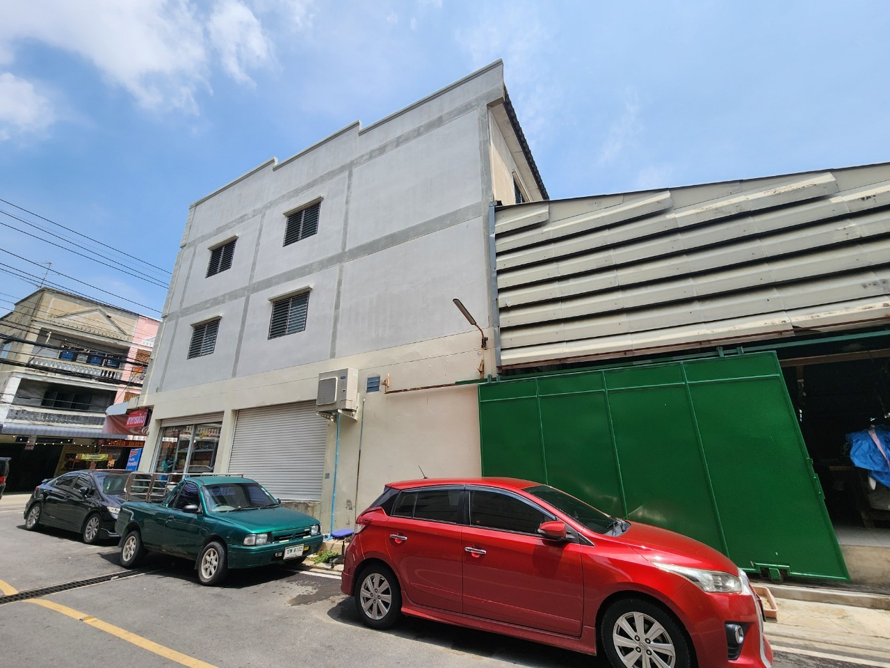 Urgent for rent! Commercial building, 3 floors, 3 units (corner plot), trading location Sukhaprachasan 3 (Wat Ku) – รูปที่ 2