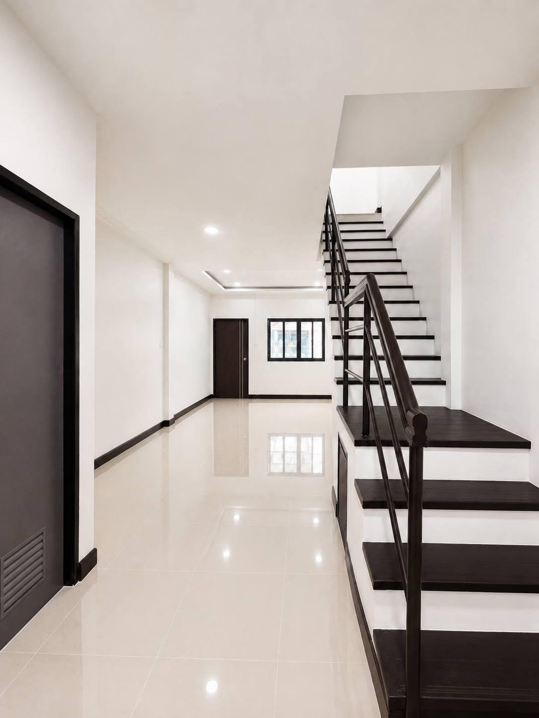 Townhome, Phethai Place Village, Lam Luk Ka Khlong 3, near BTS Khu Khot station.