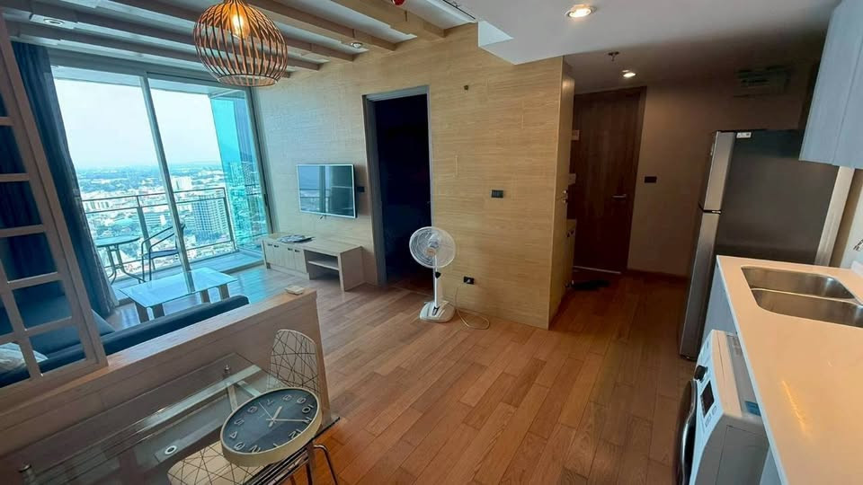 ให้เช่าคอนโดหรู MARINA BAYFRONT SRIRACHA | ชั้น 30 วิวทะเลและเมืองศรีราชา