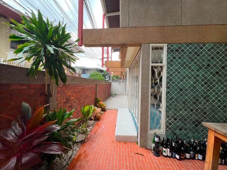 📌 ปล่อยเช่า / ขาย : Commercials House ในเอกมัย ฌ 300 ตรม , 74 ตรว   📌 Rental : Commercials House In Ekamai , 300 sqm , 74 sqw   ** Clinic / Salon & Nail Shop / Spa / Showroom / Cafe / Resturant  / Studio / Gym / Ice bath etc **   🔥🔥Rental Price : 150, – รูปที่ 4
