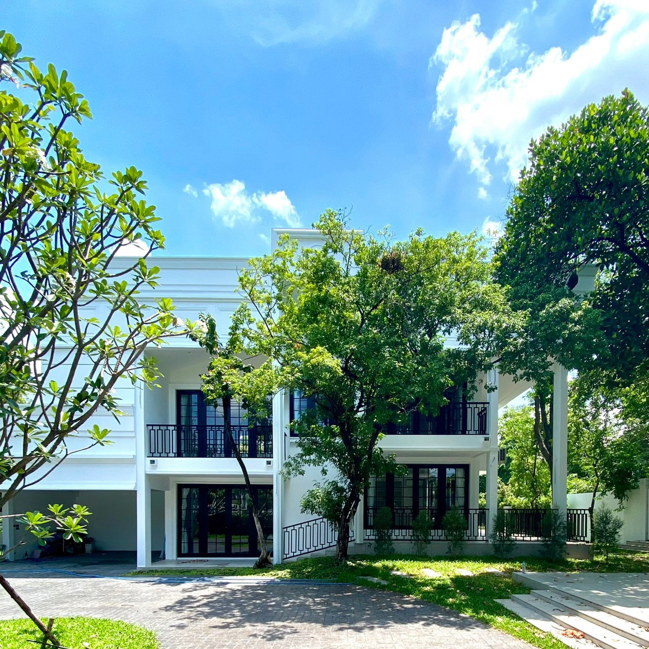 🏡 Pet-Friendly Boutique House | Panya Pattanakarn Village 🌿🐶