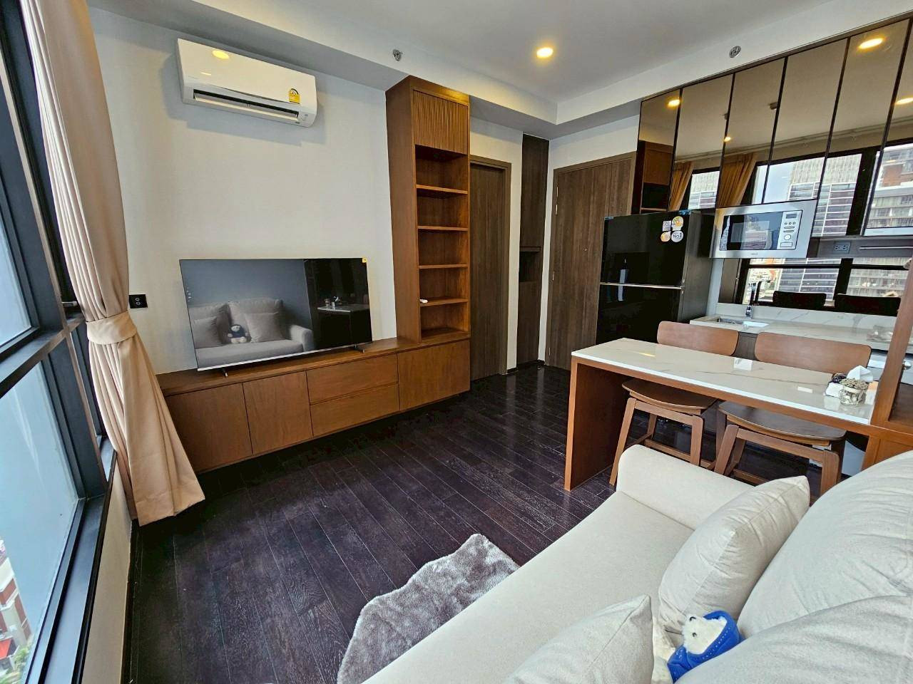 Unit Available at Park Origin Thonglor–Multiple units available—prices negotiable!
