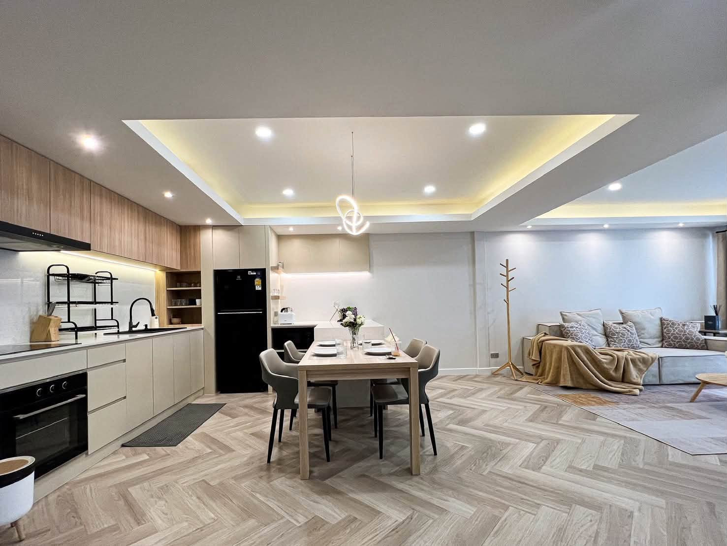 🟢 Luxurious townhome for rent, 5 bedrooms, pets allowed (Pet Friendly Townhouse), fully furnished with furniture and electrical appliances. Ready to move in immediately. – รูปที่ 3