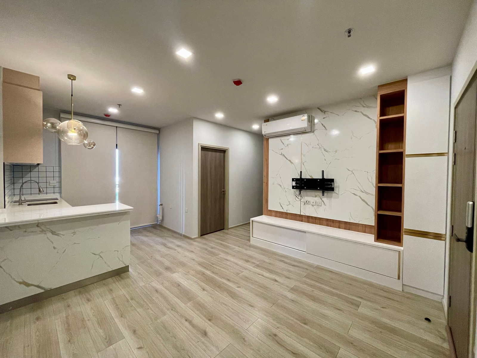 🐶🐱 Pet-friendly condo, 2 bedrooms, 22nd floor, near Union Mall, only 350 m. | Metris Ladprao